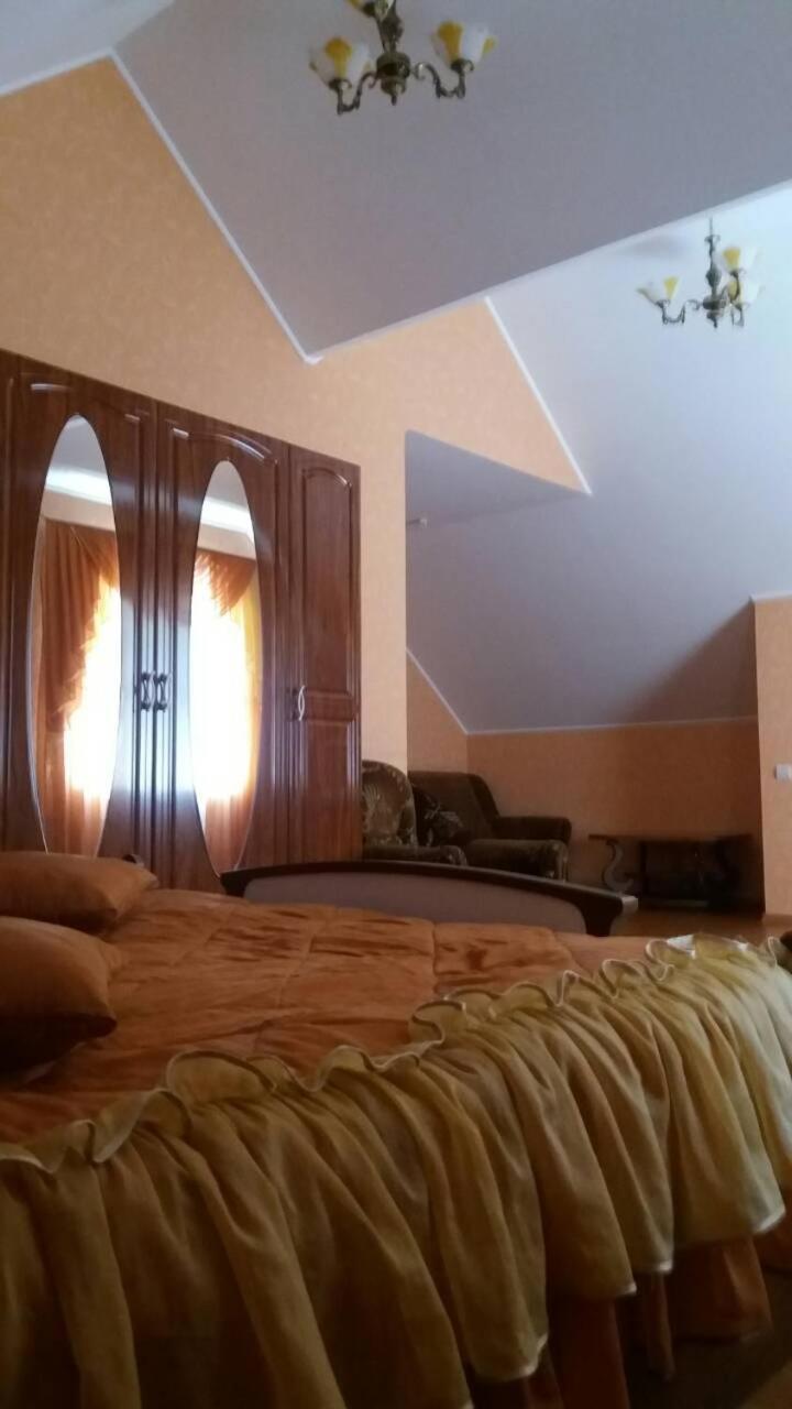 Hotel Tropicana Svitlovods'k Bagian luar foto